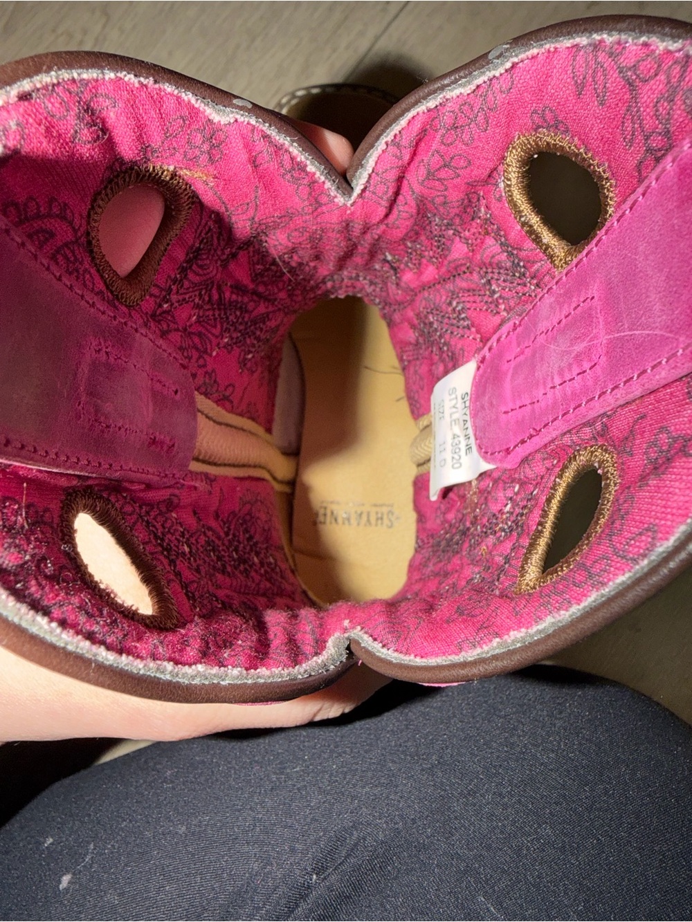 Cowgirl boots - Picture 8 of 10